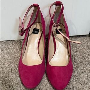 White House Black Market Fuchsia Heels